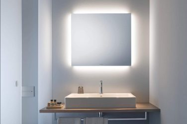 Armarios de baño con espejo y luz